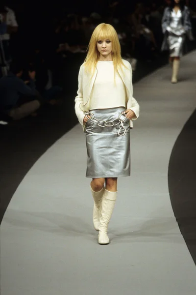 Look 7